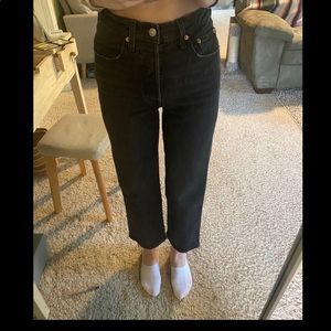 LEVI’S RIBCAGE ANKLE JEANS